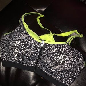 VS Sports Bra